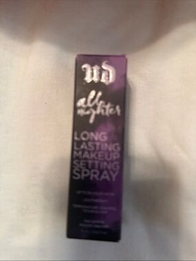Urban Decay All Nighter Long-Lasting Makeup Setting Spray - Purple Packaging